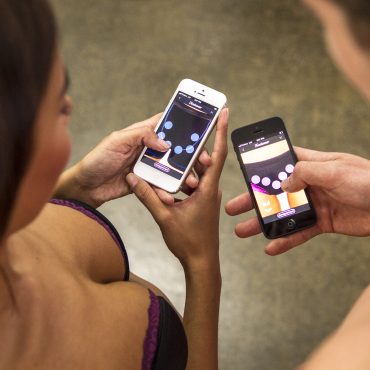 Que estamos rodeados de tecnologia por todo o lado, já não é novidade para ninguém. Mas como é que a tecnologia facilita relacionamentos à distância? A DUREX reclama ter desenvolvido uma solução para os nossos problemas. Descubra como!