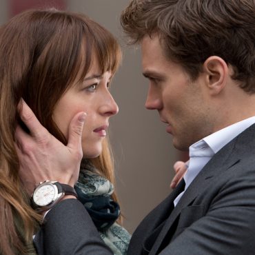 Estreia hoje um dos filmes mais aguardados pelo público feminino, cujos bilhetes estiveram à venda desde o Natal, As Cinquenta Sombras de Grey. Agora perguntas? Porque raio estou para aqui a falar de um filme que só interessa às mulheres? E é aí, que eu respondo: 