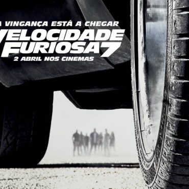 Não esperem encontrar qualquer elemento fílmico neste espectáculo de circo romano. Os elementos essenciais que constituem um filme, como personagens e enredo, estão completamente ausentes deste amontoado de sequências de acção, umas em cima das outras e sem o qualquer de preocupação estética.