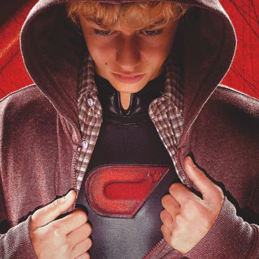 O universo dos super heróis com super poderes ocupam um lugar destacado na cinematografia norte americana desde há muito tempo e actualmente de forma mais intensa do que nunca, a partir do momento em que as editoras Marvel e DC Comics se dedicam a levar para a tela as suas próprias personagens.