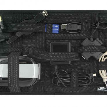 Quer vás viajar em trabalho ou em lazer, provavelmente vais levar contigo um computador, um telemóvel e talvez até mesmo uma câmera fotográfica e um tablet. Como esta tecnologia precisa de bateria e não se carrega sozinha, precisas de levar contigo todos os cabos e carregadores associados.