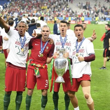 Bonjour. Foi no maior palco do mundo para ver futebol que assisti a toda a histórica epopeia do Euro 2016.