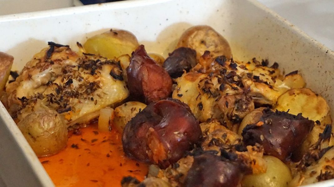 FRANGO COM CHOURIÇO E BATATAS - CLEVER