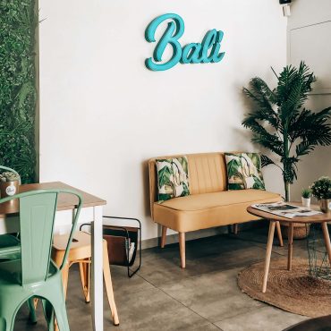 Da pastelaria tradicional portuguesa ao smoothie bowl mais exótico, Bali é um espaço para refeições rápidas e brunches em Leiria.